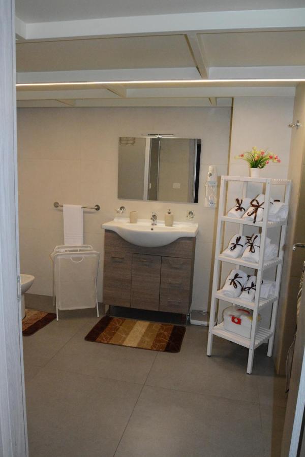 Aitho Apartment 45 Катания Екстериор снимка