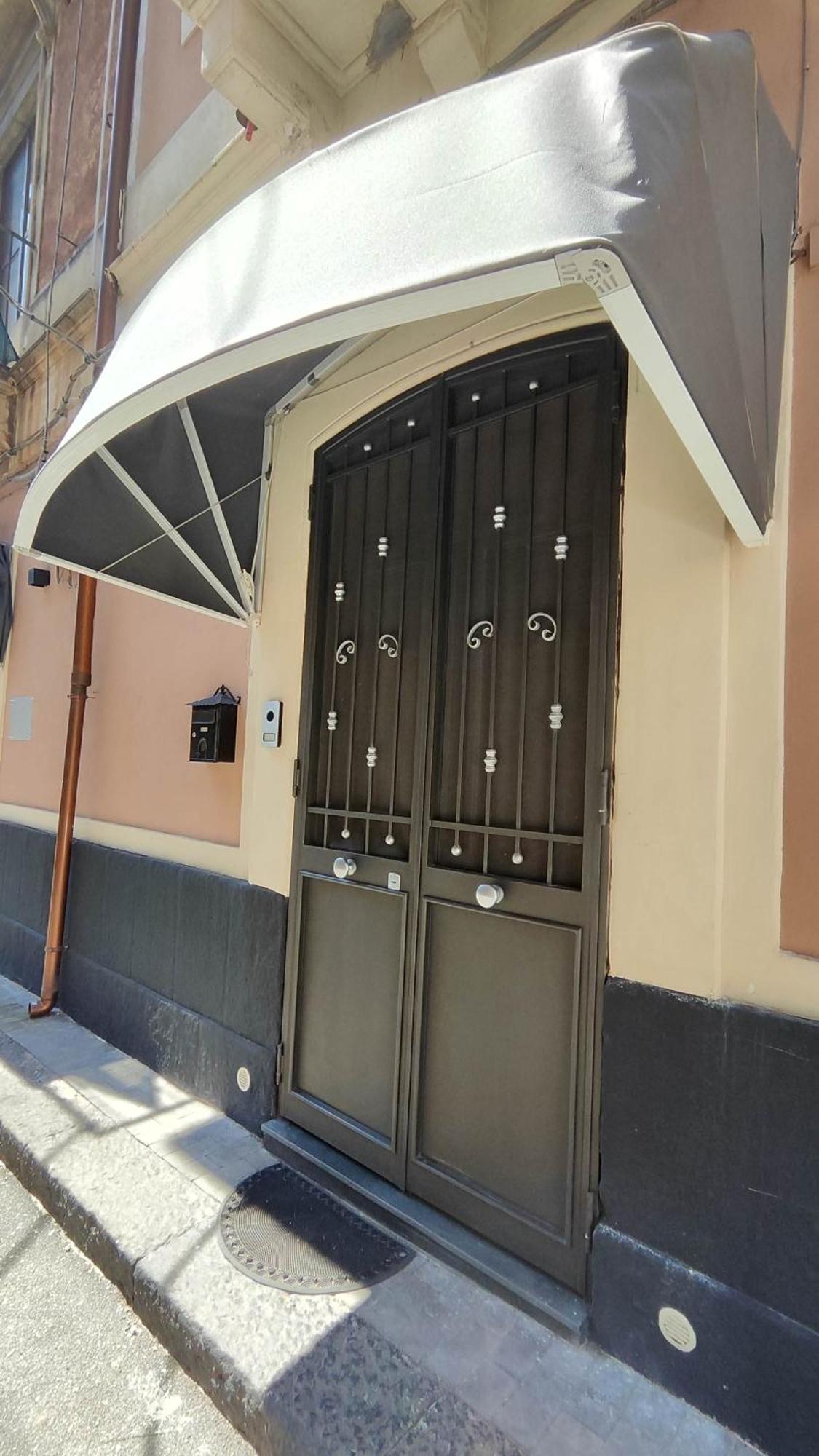Aitho Apartment 45 Катания Екстериор снимка